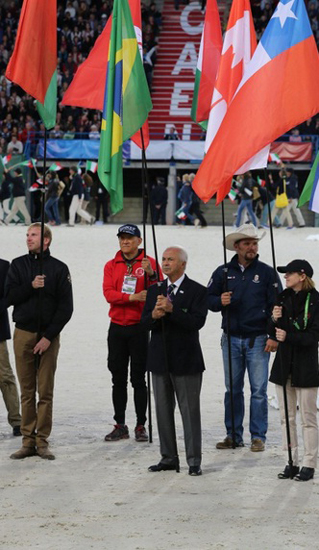 Nelson Pessoa, o Neco, sócio honorário da SHP, foi porta bandeira do Brasil  
