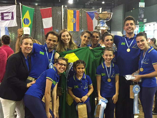 Equipe brasileira de Volteio Senior vence Internacional na Argentina