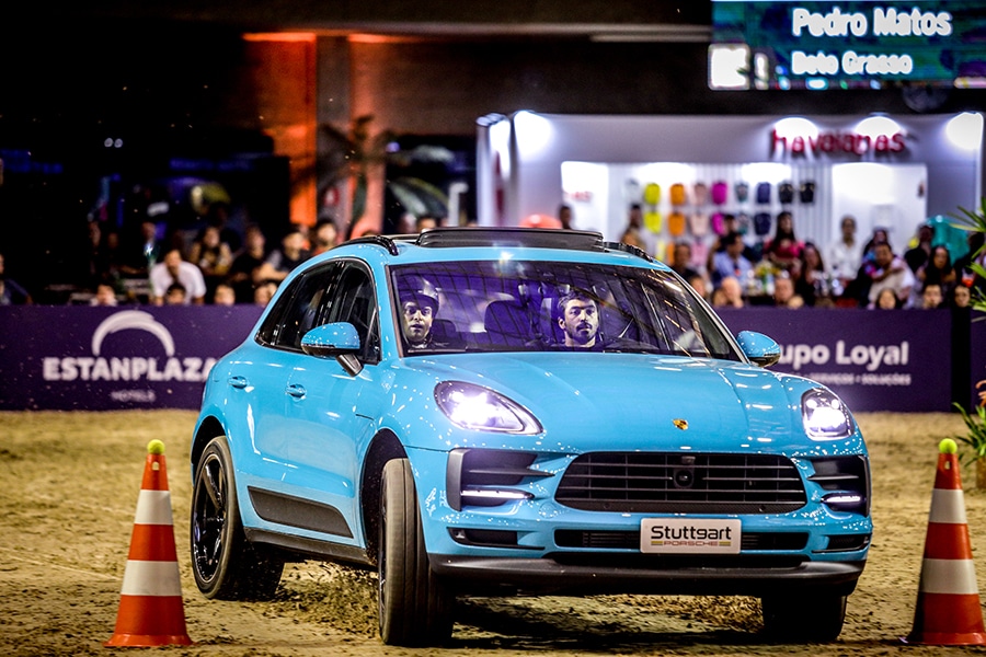 Indoor 2019 | Assista a íntegra do desafio Carro x Cavalo Stuttgart Porsche